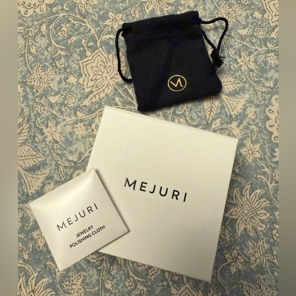 Mejuri: 14k Yellow Gold and Pavé Diamond Climber- ONE ONLY -LEFT EAR- New - Picture 6 of 7